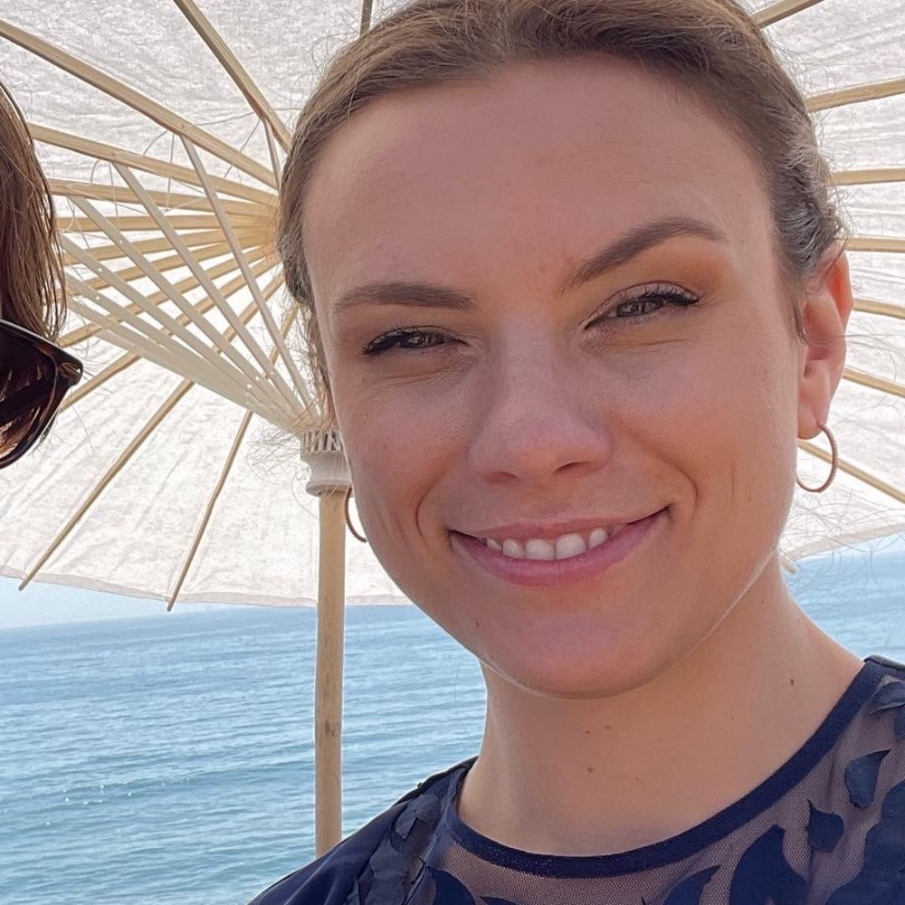 Meet your Posher, Calista